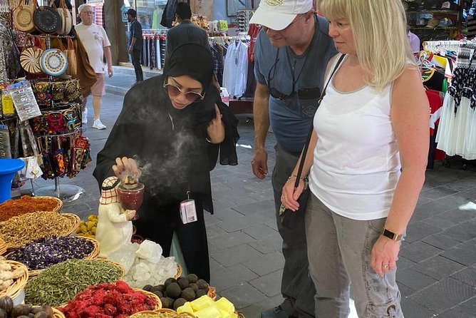 Downtown Walking tour with Emirati local - Spending an hour around Qasr Al Hosn