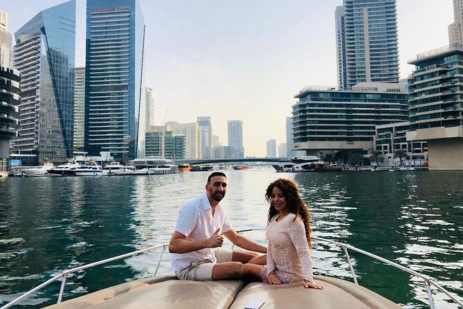 Dubai 1h Sea escape: little get away! - Seeing the Dubai Eye from the water