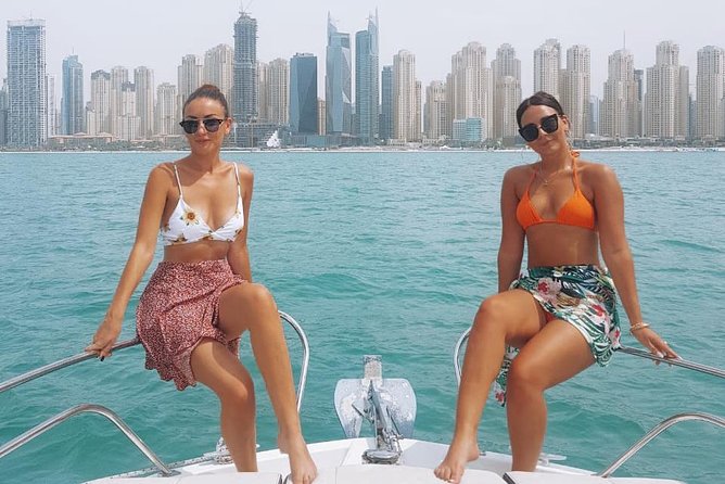 Dubai 1h Sea escape: little get away! - Drinks, Wi-Fi, and the little comforts