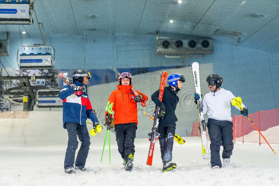 Dubai: 2-Hour or Full-Day Slope Session at Ski Dubai - Cafés, shopping, and non-skiing companions