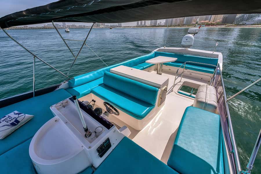 Dubai: 2-Hour Private Yacht Cruise around Burj Al-Arab - Meeting near Dubai Marina Mall and Pier 7