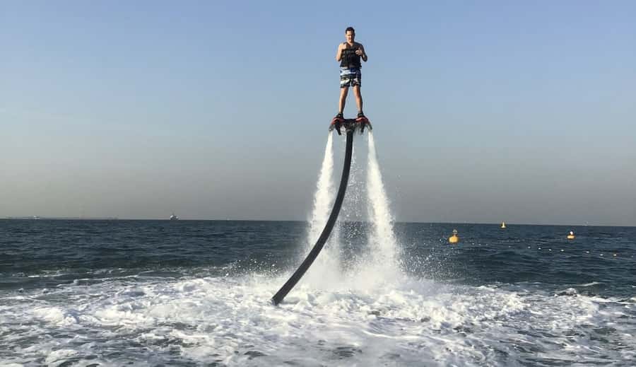 Dubai: 30-Min Flyboard with Burj Al Arab View & Soft Drink - Meeting the team at Yoush Watersports Dubai