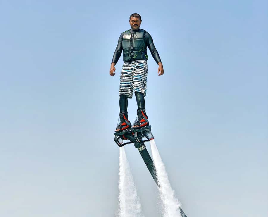 Dubai: 30–Minute Flyboard Experience - The briefing comes before the fun