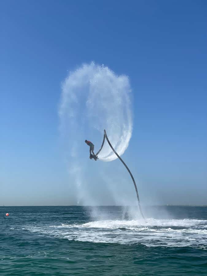 Dubai: 30-minute Flyboard with Instructor and Free Ice Cream - Quick take: what matters most