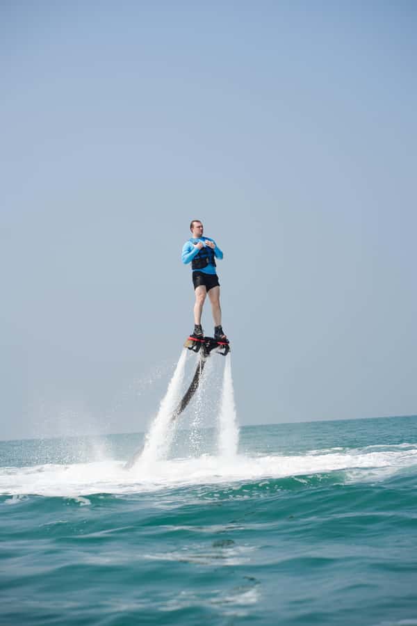Dubai: 30-minute Flyboard with Instructor and Free Ice Cream - What the facilities add to the day