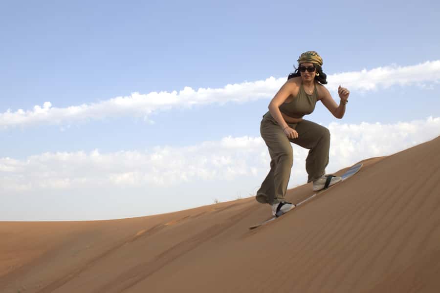 Dubai: 3000cc V6 Dune Buggy & Sandboarding -Private Tour - One hour across the Red Dunes