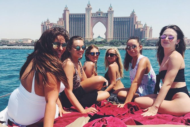 Dubai 3h Sea escape: Swim! Tan! Sightsee! - Music, Snacks, and Time to Do Nothing