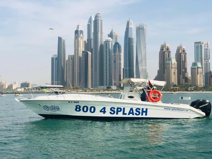 Dubai: 5 Hours Deep Sea Fishing - What the 36-foot boat provides