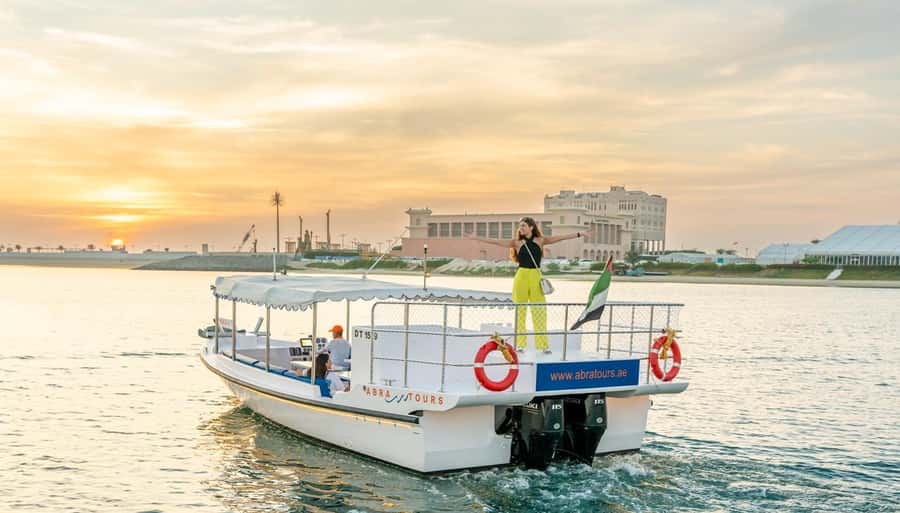 Dubai: Abra Boat Tour in Atlantis, Palm, Ain Dubai & Marina - What kind of Dubai cruise is this?