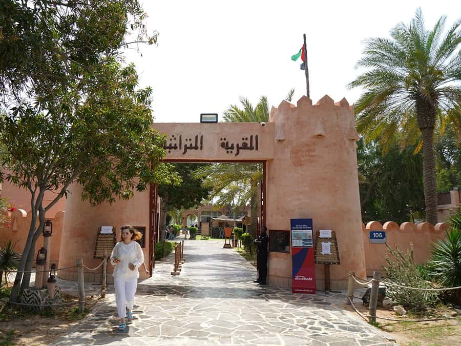 Dubai & Abu Dhabi: 2-Day Tour with Desert Safari - Why this two-day combination works