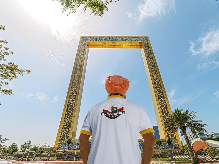 Dubai & Abu Dhabi: 2-Day Tour with Desert Safari - Guides, groups, and comfort