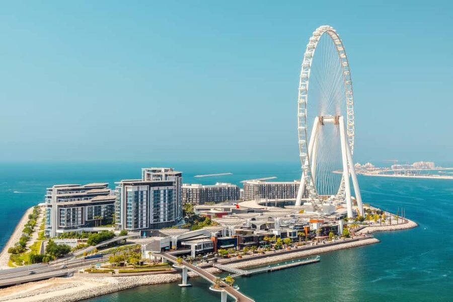Dubai: Ain Dubai Wheel, Blue Mosque & Half-Day Guided Tour - Walking through Al Fahidi and crossing Dubai Creek