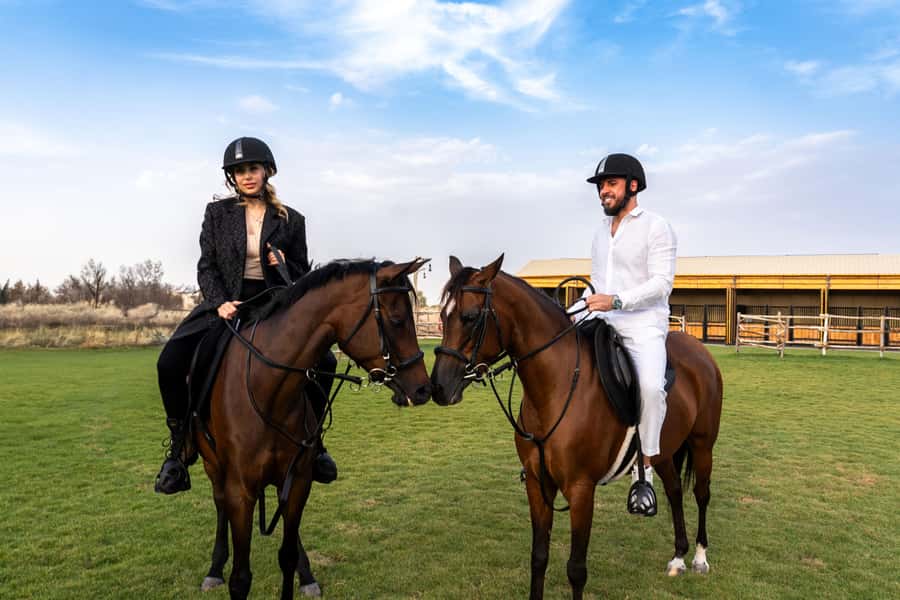Dubai: Al Marmoom Oasis Horse Riding Experience with Snack - Riding through dunes, tracks, and lakes