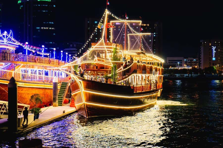 Dubai: Al Seef Largest Dhow Dinner Cruise with Live Show - The route, from departure to return