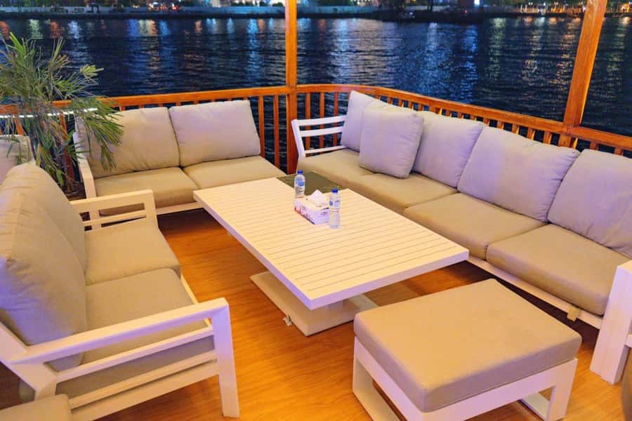 Dubai: Al Seef Largest Dhow Dinner Cruise with Live Show - A buffet dinner with barbecue and vegetarian choices