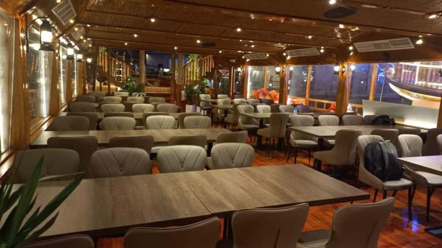 Dubai: Al Seef Largest Dhow Dinner Cruise with Live Show - Al Seef or Dubai Marina?