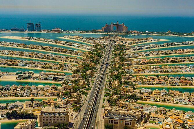 Dubai Aladdin Adventure with entry view the palm and Atlantis - What this five-hour Dubai tour is trying to do