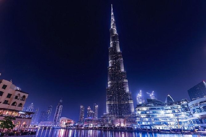 Dubai Aquarium & Level 124 Burj Khalifa Combo - Moving through Dubai Mall to the aquarium