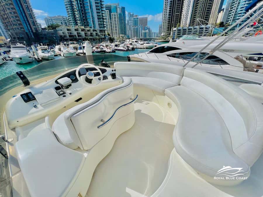 Dubai: Azimut 42 Feet Private Luxury Yacht Cruise - Inside the 42-foot Azimut