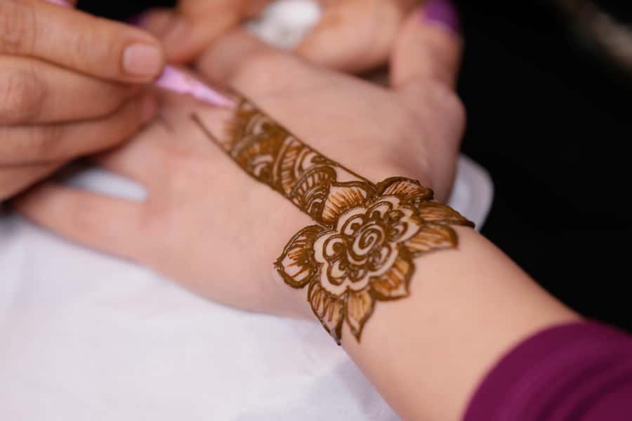 Dubai: Bedouin Camp, Dune Safari, Falcon Show & BBQ Dinner - Is $80 a fair price for this Dubai safari?