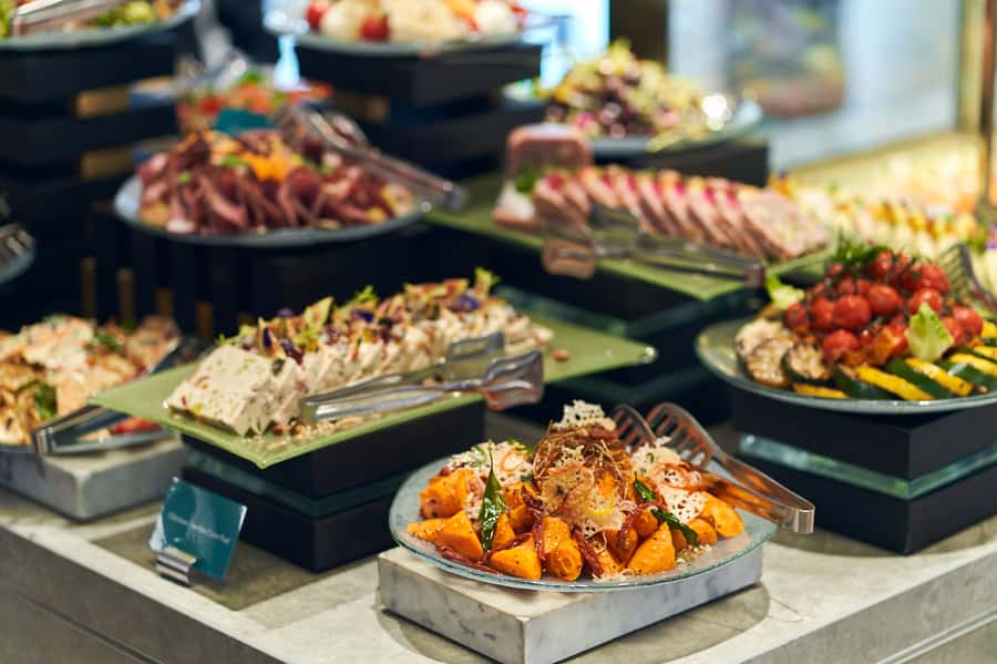 Dubai: Buffet Dinner at Saffron in Atlantis the Palm - The first look at Saffron’s Chefs Table