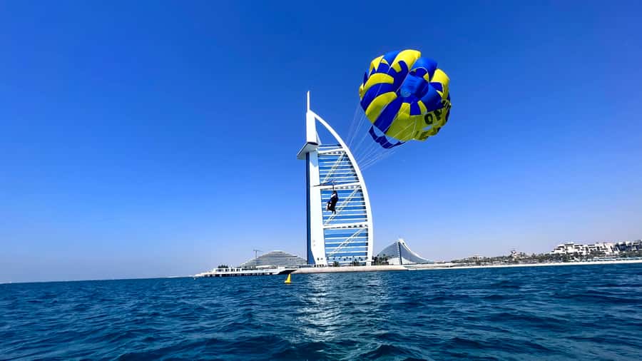 Dubai: Burj Al Arab Parasailing, Ice Cream, Pics, and Videos - Photos, videos, and the ice cream surprise