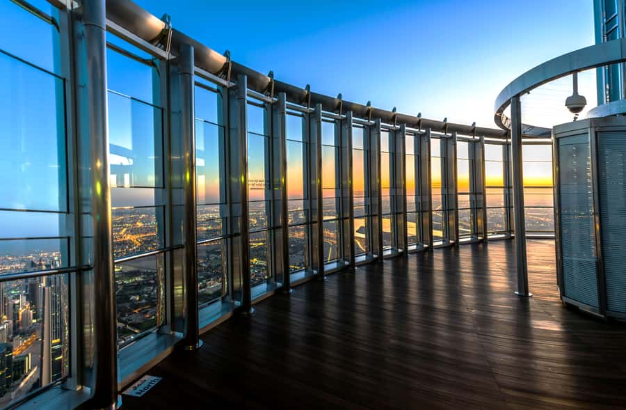 Dubai: Burj Khalifa Level 124, 125 & Sky Views Entry Ticket - Walking to Sky Views Dubai
