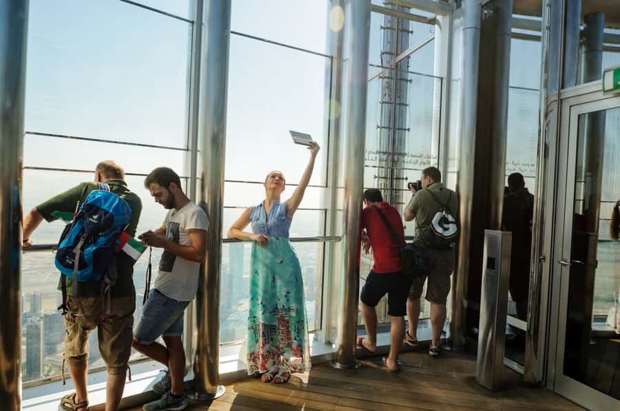 Dubai: Burj Khalifa Level 124, 125 & Sky Views Entry Ticket - Reaching At the Top inside Dubai Mall