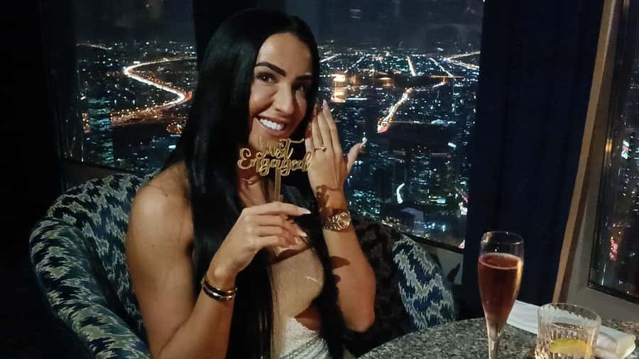Dubai: Burj Khalifa Sunset Engagement with Porsche Pickup - The important details at a glance