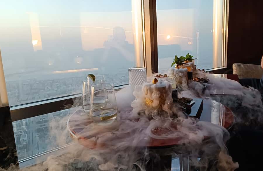 Dubai: Burj Khalifa Sunset Engagement with Porsche Pickup - What the $1,806 price really buys