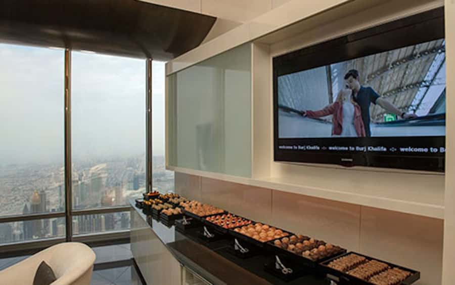 Dubai: Burj Khalifa VIP Experience Level 152 Lounge Access - What the $209 Burj Khalifa VIP ticket includes