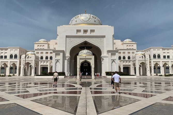 Dubai City Tour - Jumeirah Mosque and the limits of a 15-minute visit