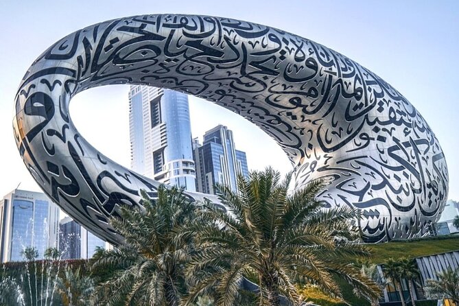 Dubai City tour - An amazing journey of Dubai - Palm Jumeirah and the Atlantis photo stop