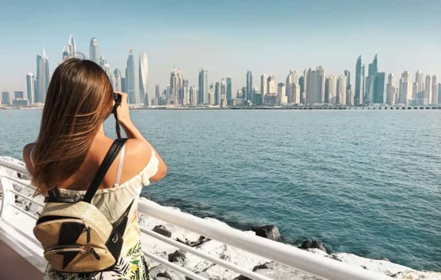 Dubai: City Tour with Burj Khalifa and Underwater Zoo Ticket - Meena Bazaar, Gold Souq, and the abra ride