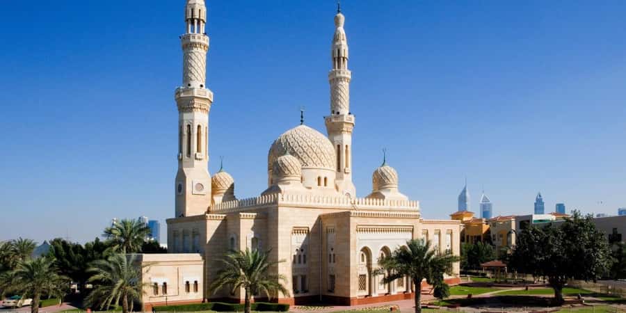 Dubai: City Tour with Professional Guide in Luxury Car - Why this five-hour Dubai tour works well