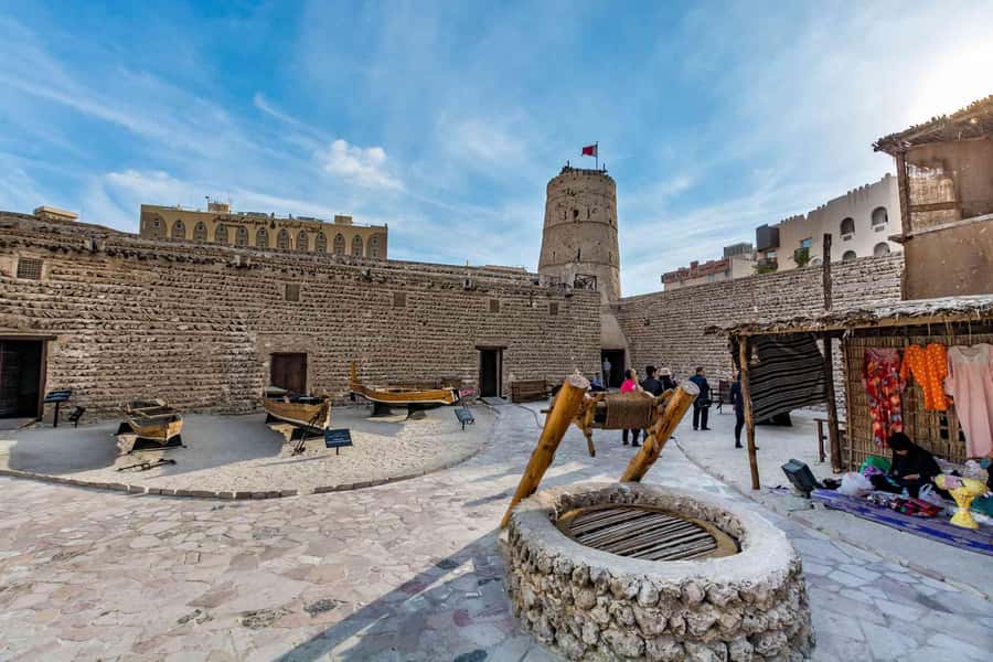 Dubai: City Tour with Professional Guide in Luxury Car - Downtown Dubai, Dubai Mall, and the Burj Khalifa