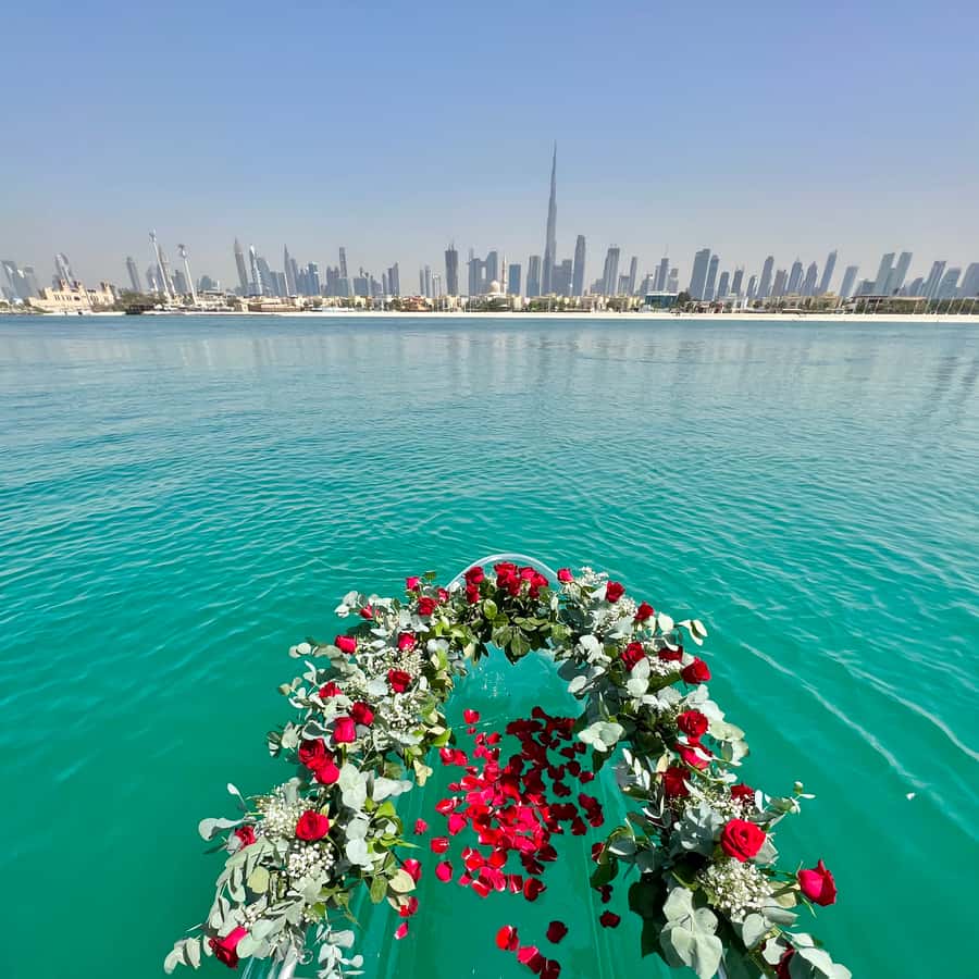 Dubai: Clear Kayaking Experience with Burj Khalifa View - Who will enjoy it most