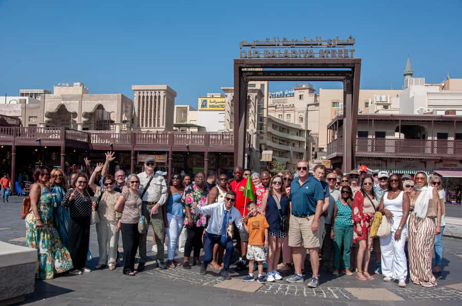 Dubai: Complete Day Tour with Optional Lunch - Dubai Mall, Burj Khalifa, and the lunch choice