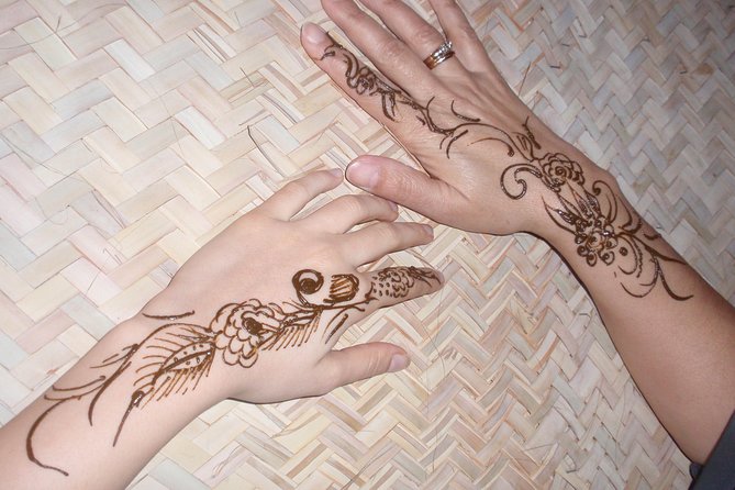 Dubai Desert Excursions with BBQ Dinner & Live Entertainment - Sunset photos and sandboarding