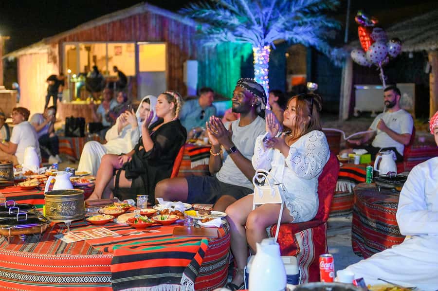 Dubai: Desert Safari with BBQ Dinner & Quad Biking Options - What the praise tells you about the guides