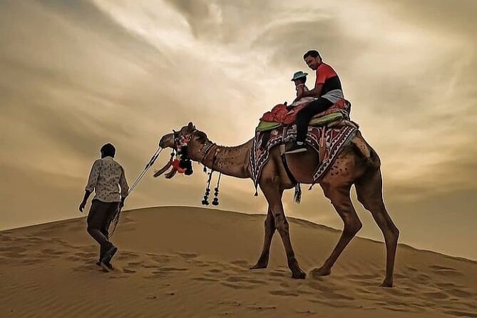 Dubai Desert Safari with BBQBuffet, Dune Bashing, Boarding, Camel - The four-wheel-drive run across the dunes