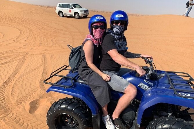 Dubai Desert Safari With Dinner And Live Shows - Henna painting and falcon photographs