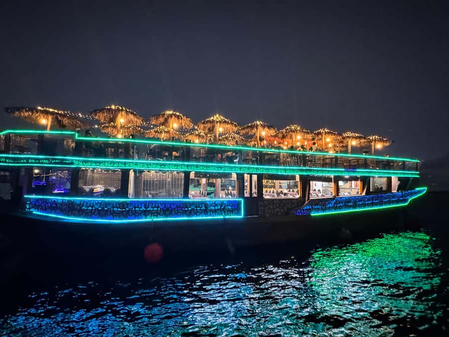 Dubai Dhow Cruise Creek,Marina Shows,Buffet & Drinks options - Key points to know before booking