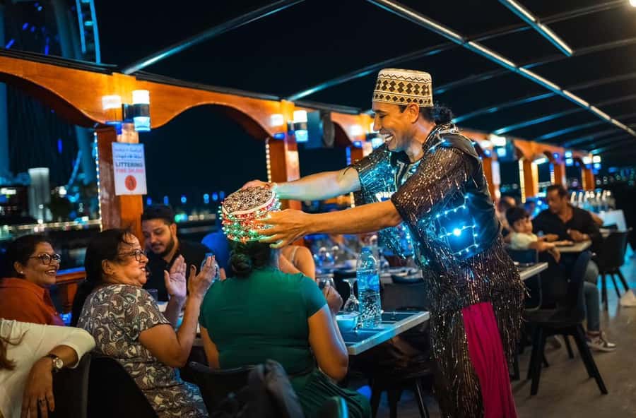 Dubai: Dinner Dhow Cruise with Live Entertainment Al Seef - What the traditional dhow adds