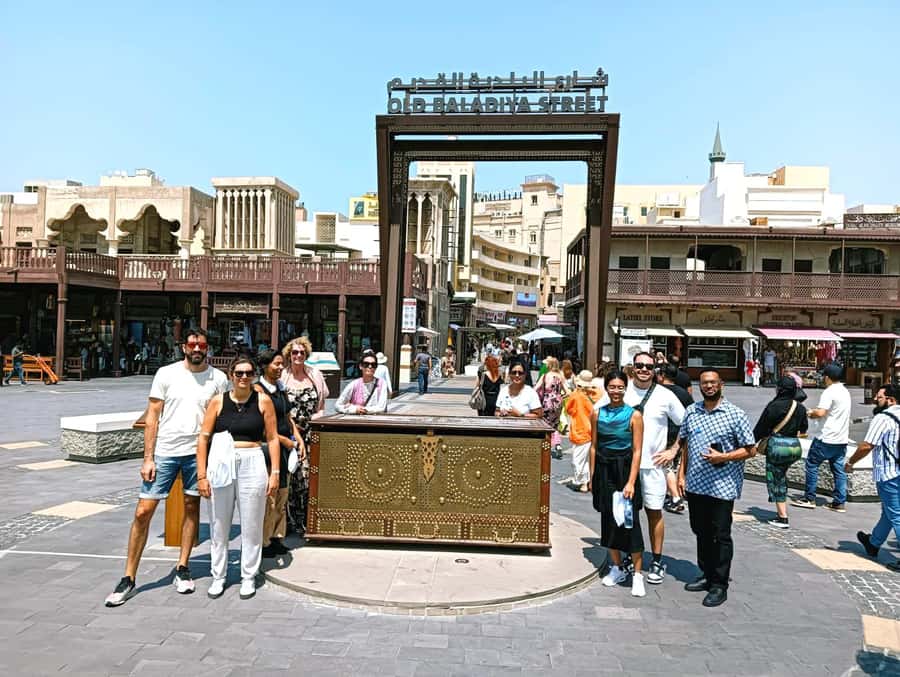 Dubai: Discover Dubai Old Town, Souks, Museum & Street Food - Al Fahidi Fort and the old houses of Bastakiya