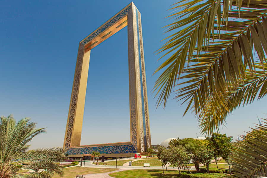 Dubai: Entry Ticket to the Dubai Frame with Deck Access - The glass floor is small but effective