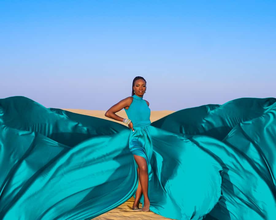 Dubai: Flying Dress Photoshoot Experience - Choosing from four dresses and twelve colors