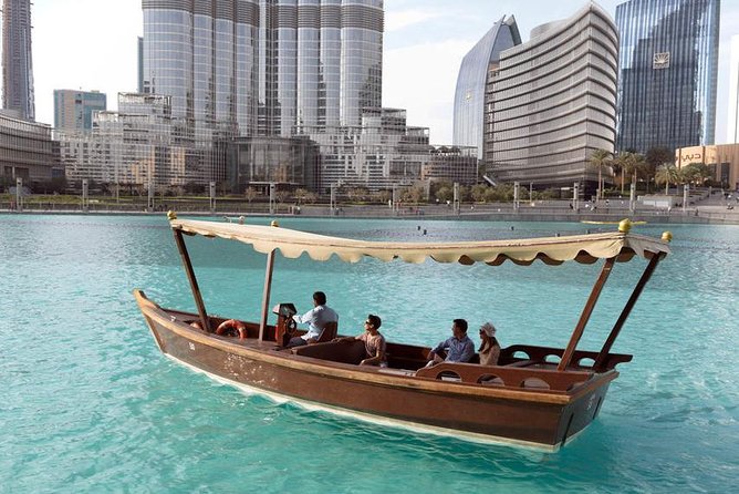 Dubai: Fountain Show and Burj Lake Ride by Traditional Boat - Key points before you book