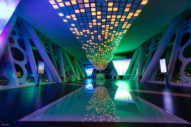 Dubai Frame Admission Tickets - Entering the Dubai Past Gallery