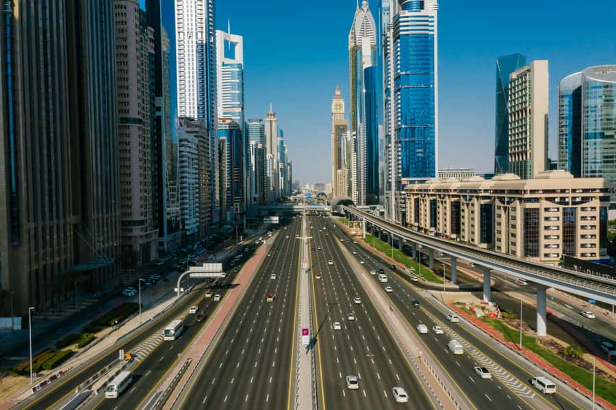 Dubai: Full Day Private Tour & Optional Burj Khalifa Tickets - What the guide adds to the experience